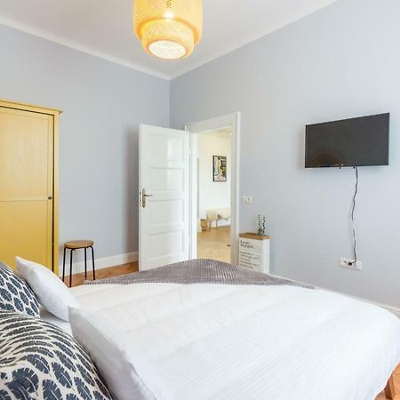 City Chic 3 Bedroom Apartment Cluj-Napoca Eksteriør bilde