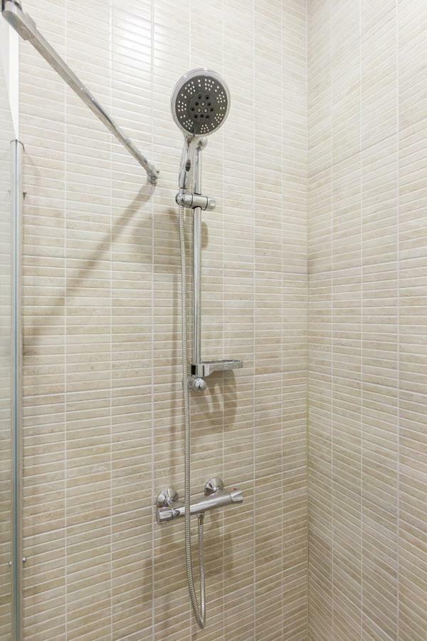 City Chic 3 Bedroom Apartment Cluj-Napoca Eksteriør bilde