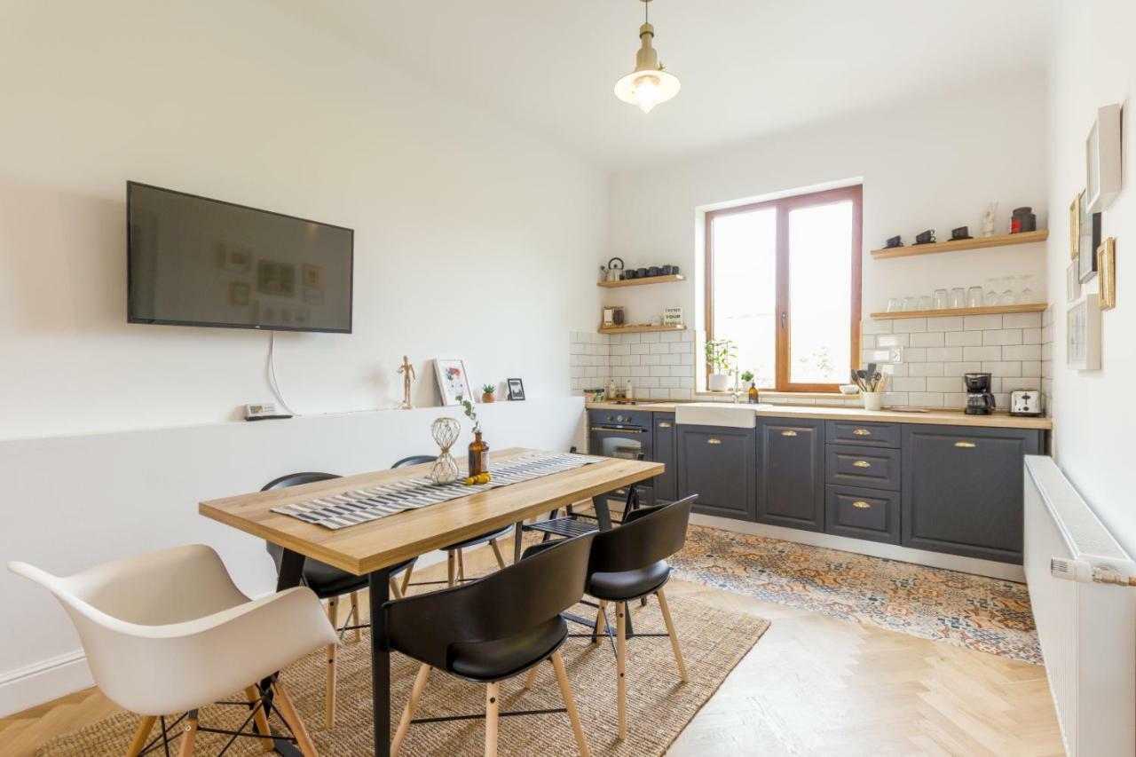 City Chic 3 Bedroom Apartment Cluj-Napoca Eksteriør bilde