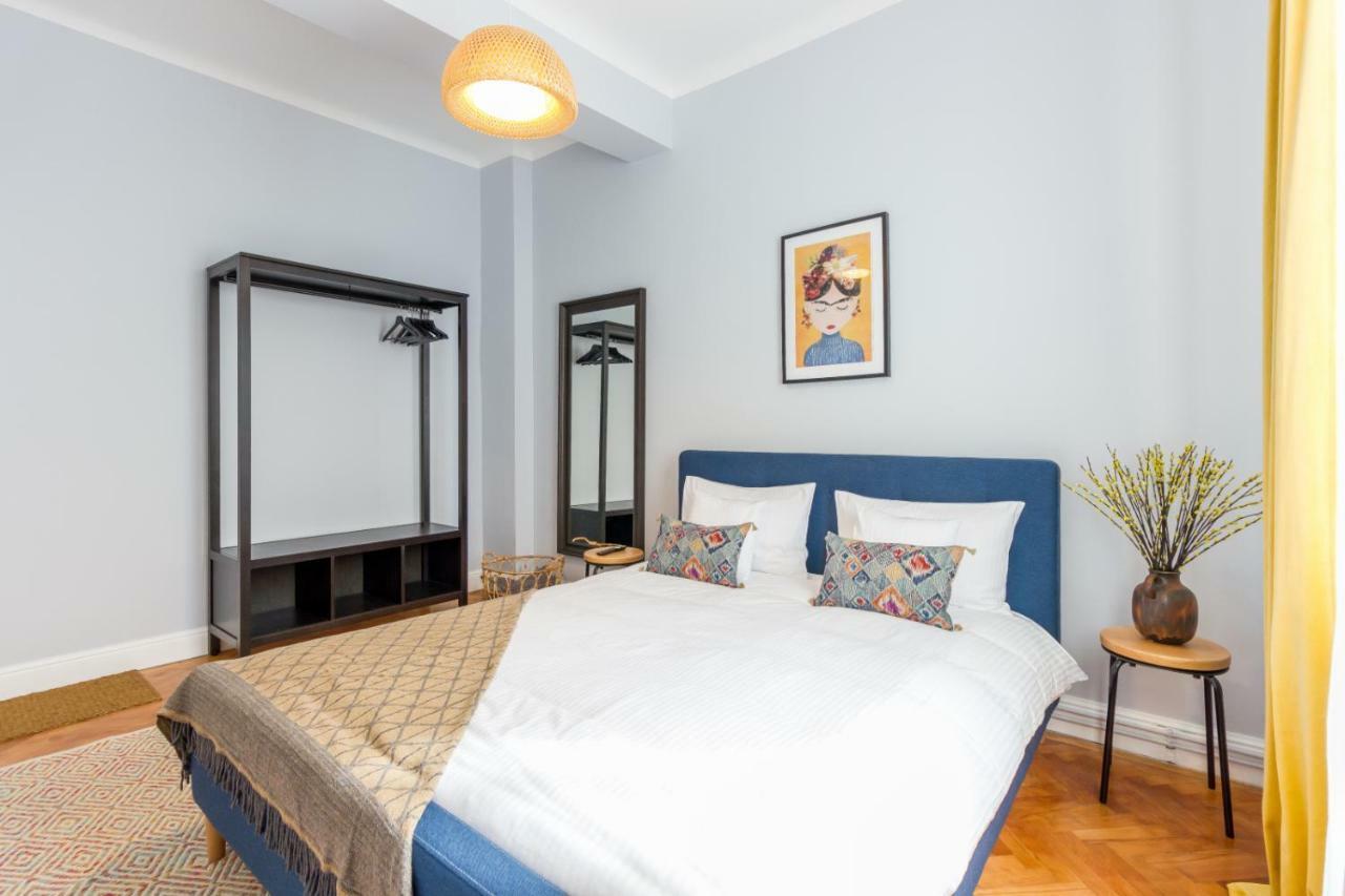 City Chic 3 Bedroom Apartment Cluj-Napoca Eksteriør bilde
