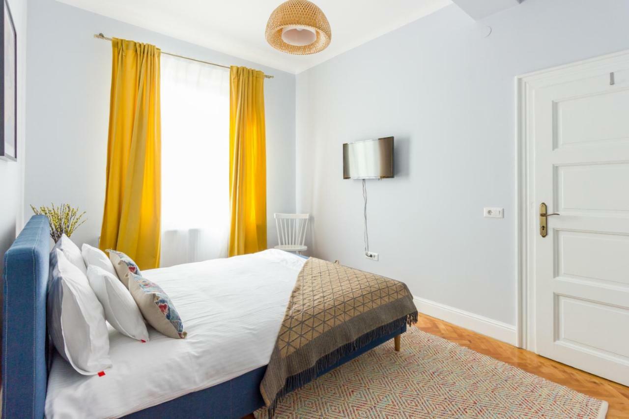 City Chic 3 Bedroom Apartment Cluj-Napoca Eksteriør bilde